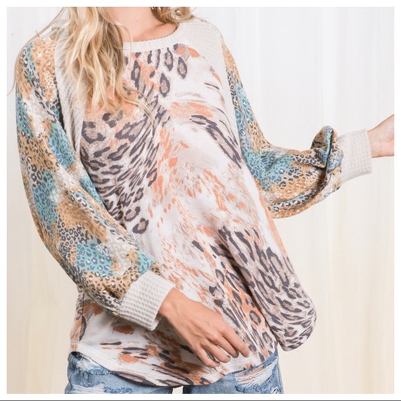 ShopEvelynne Tops - Chic Print bohemian tie dye look tunic top